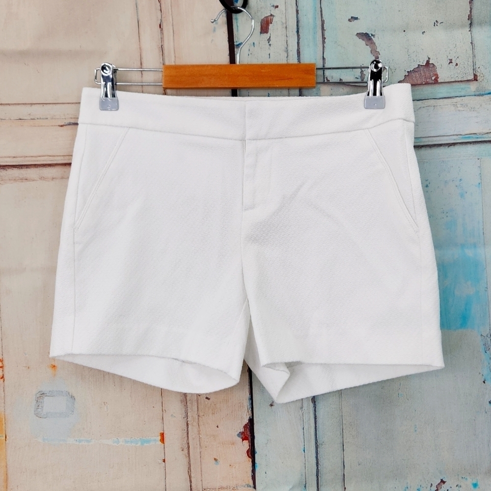 Ecru Bowie White Shorts